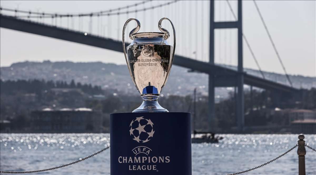UEFA Şampiyonlar Ligi Kupası, İstanbul Boğazı'yla buluştu