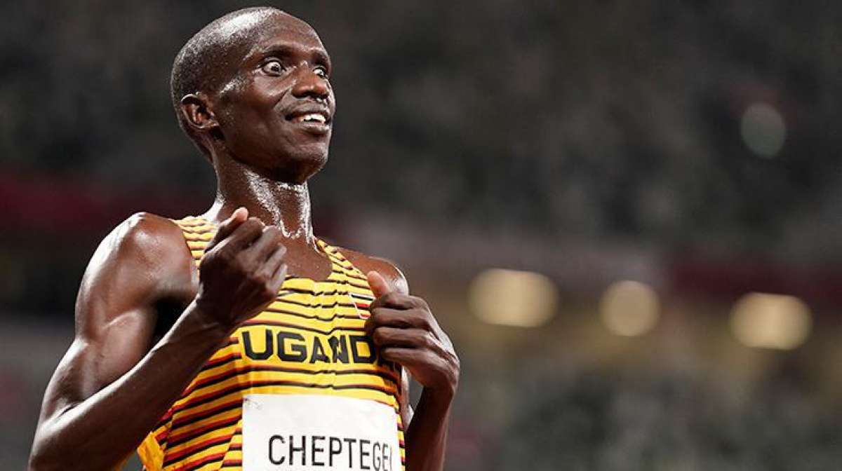 Ugandalı atlet Joshua Cheptegei, yıldızlığa giden yolculuğunu...
