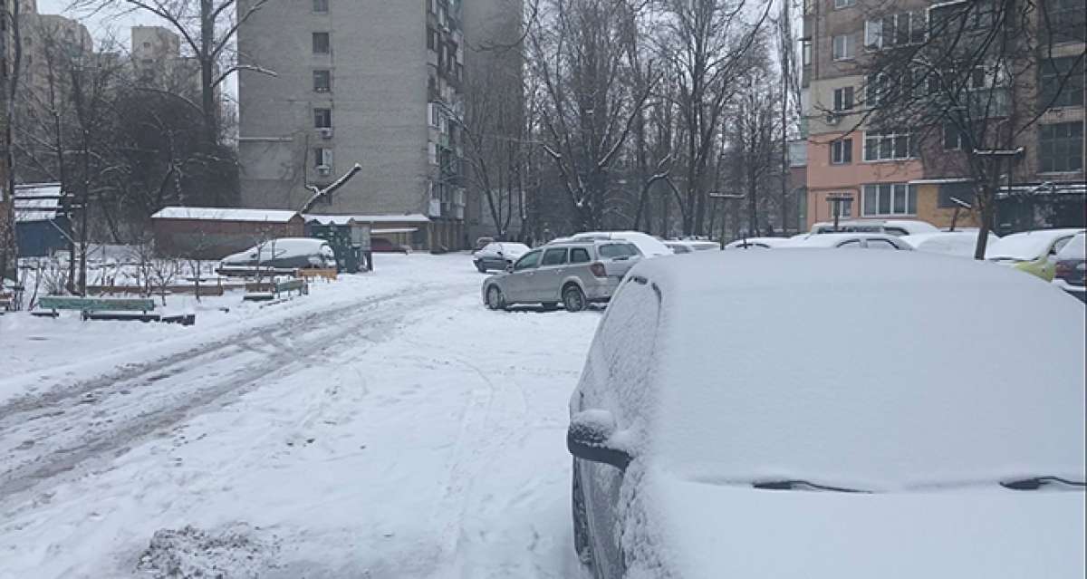 Ukrayna'daki yoğun kar yağışı 108 yerleşim yerini elektriksiz bıraktı