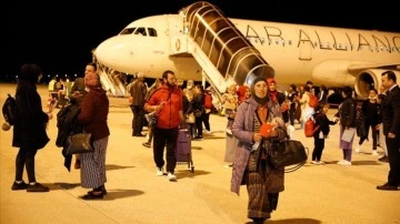 Ukrayna'dan tahliye edilen Ahıska Türkleri Elazığ'a geldi