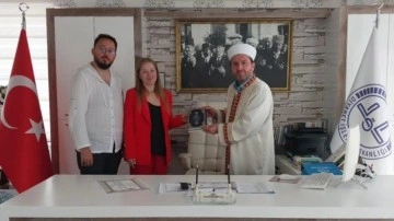 Ukraynalı müzisyen Antalya'da Müslüman oldu