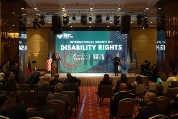Uluslararası Engelli Hakları Zirvesi'nde 55 ülkeden gelen temsilciler İstanbul'da buluştu