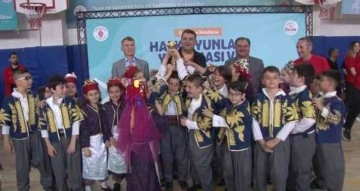 Ümraniye Belediyesi Geleneksek Halk Oyunları’nda ödüller sahiplerini buldu