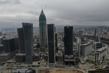 &Uuml;mraniye'de finans merkezinde yangın paniği