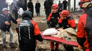Ürdün Türkiye'de deprem bölgesinde sahra hastanesi kuruyor