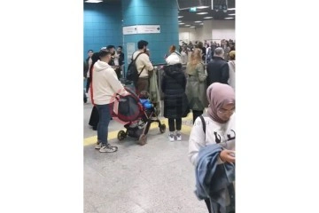 Üsküdar Marmaray'da seferler durduruldu, yolcular peronlardan dışarı çıktı