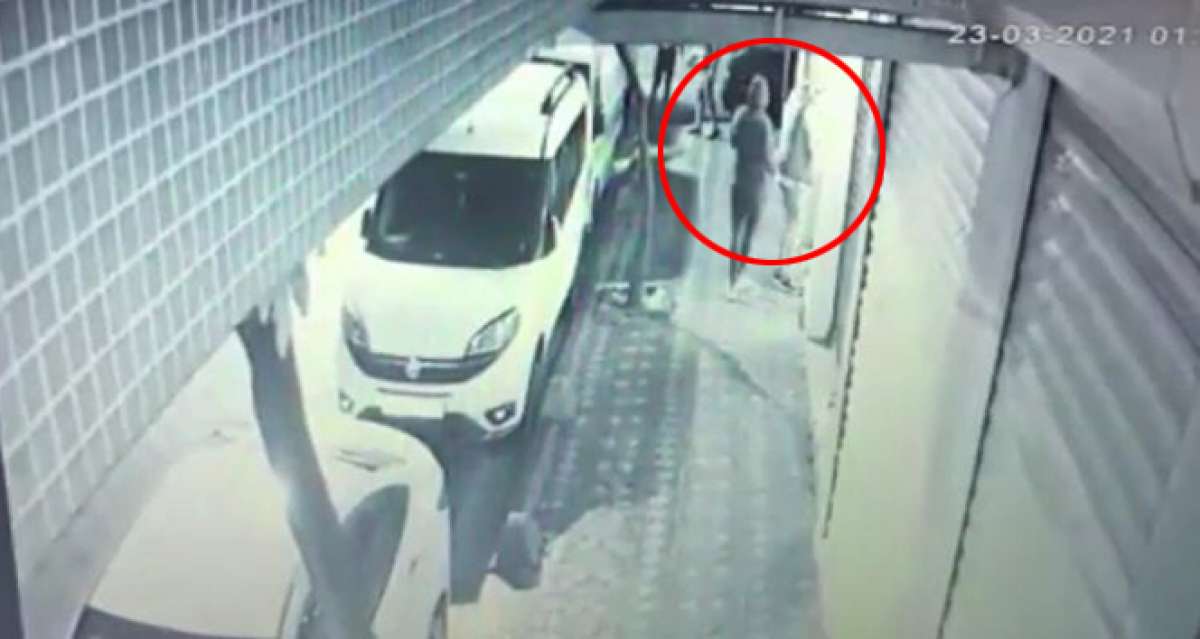 Üsküdar'da evden hırsızlık kamerada