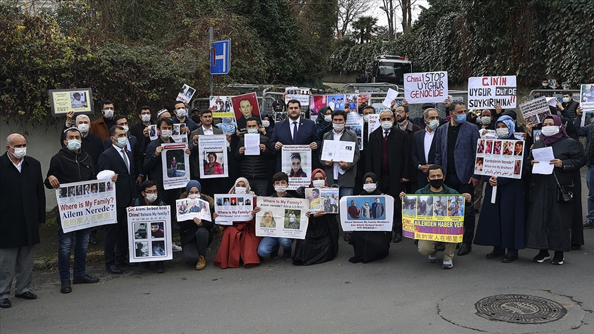 Uygur Türklerinin Çin'in İstanbul Başkonsolosluğu önündeki eylemi sürüyor