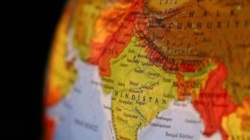 Uzmanlar, Hindistan'ı Çin'i dengelemek için bölgesel güçlerle ilişkilerini gözden geçirmey