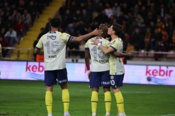 Valencia, ligde 23. gol&uuml;n&uuml; attı