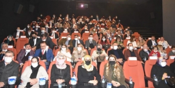 Vali Demirtaş,  protokol üyeleriyle "Kesişme; İyi ki Varsın Eren" filmini izledi