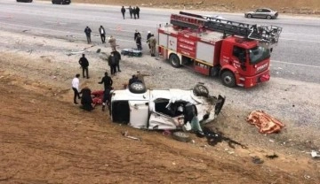 Van'da kamyonetin devrilmesi sonucu 3 kişi yaralandı