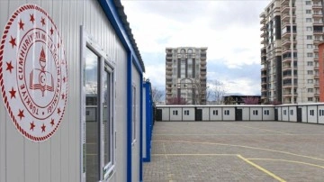 Van'dan Malatya'ya 18 konteyner okul