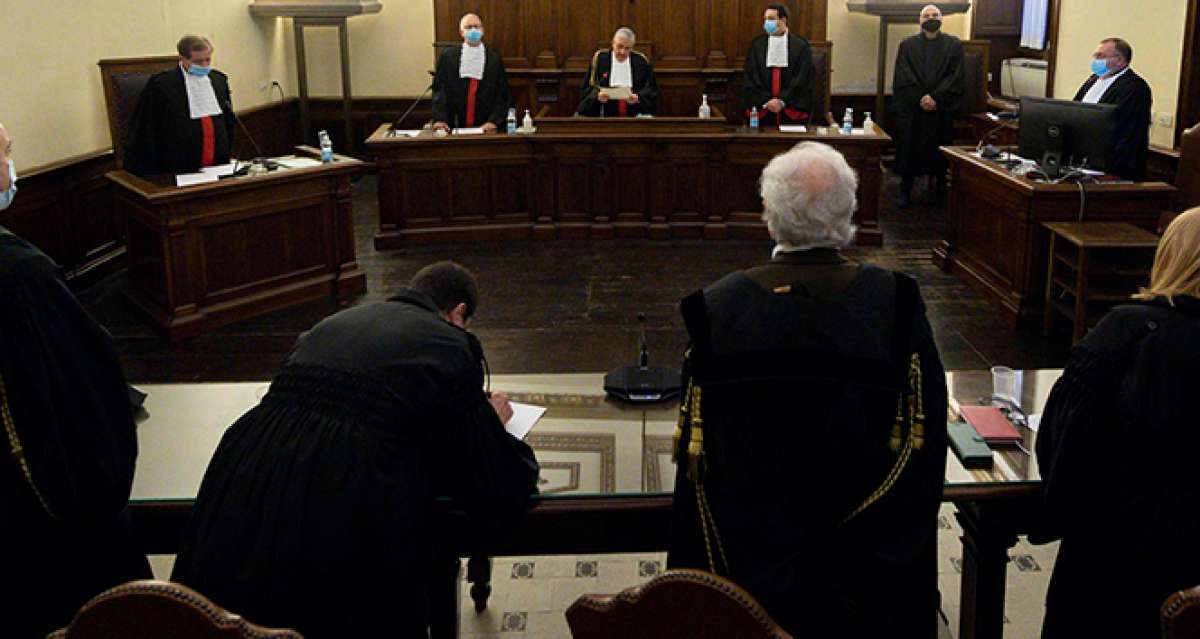 Vatikan Bankası'nın eski Başkanı Caloia'ya kara para aklamaktan 8 yıl 11 ay hapis cezası