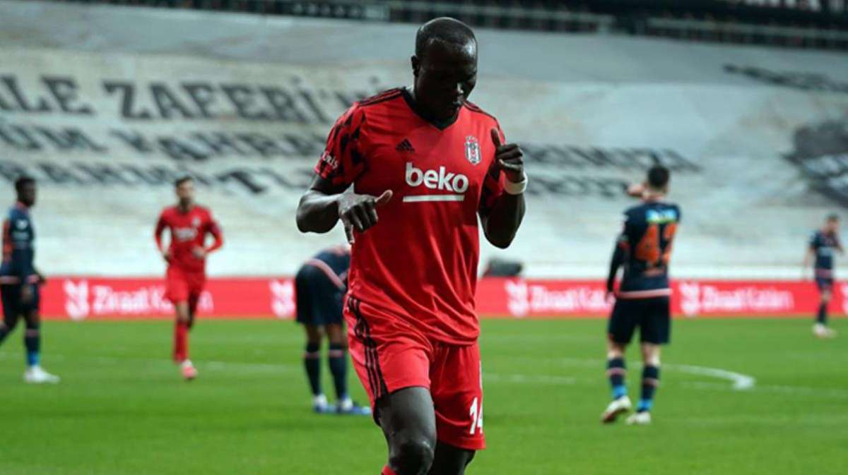 Vincent Aboubakar'ın Başakşehir maçında gösterdiği performans taraftarlardan övgü aldı
