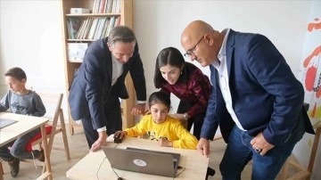 Vodafone köy çocuklarına teknolojiyi kullanarak "hayal etmeyi" öğretiyor