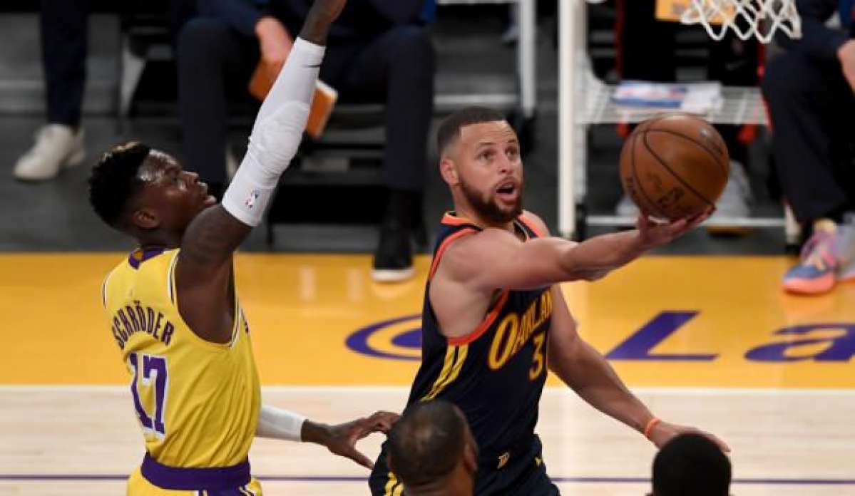 Warriors'ı yenen Lakers, play-off biletini aldı