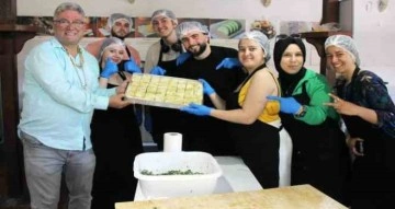 Yabancı öğrenciler Muğla’nın ödüllü yemek kültürünü öğreniyor