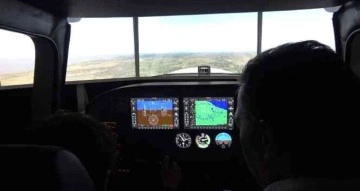 Yalova’da çocuklara simülatörlü uçuş eğitimi