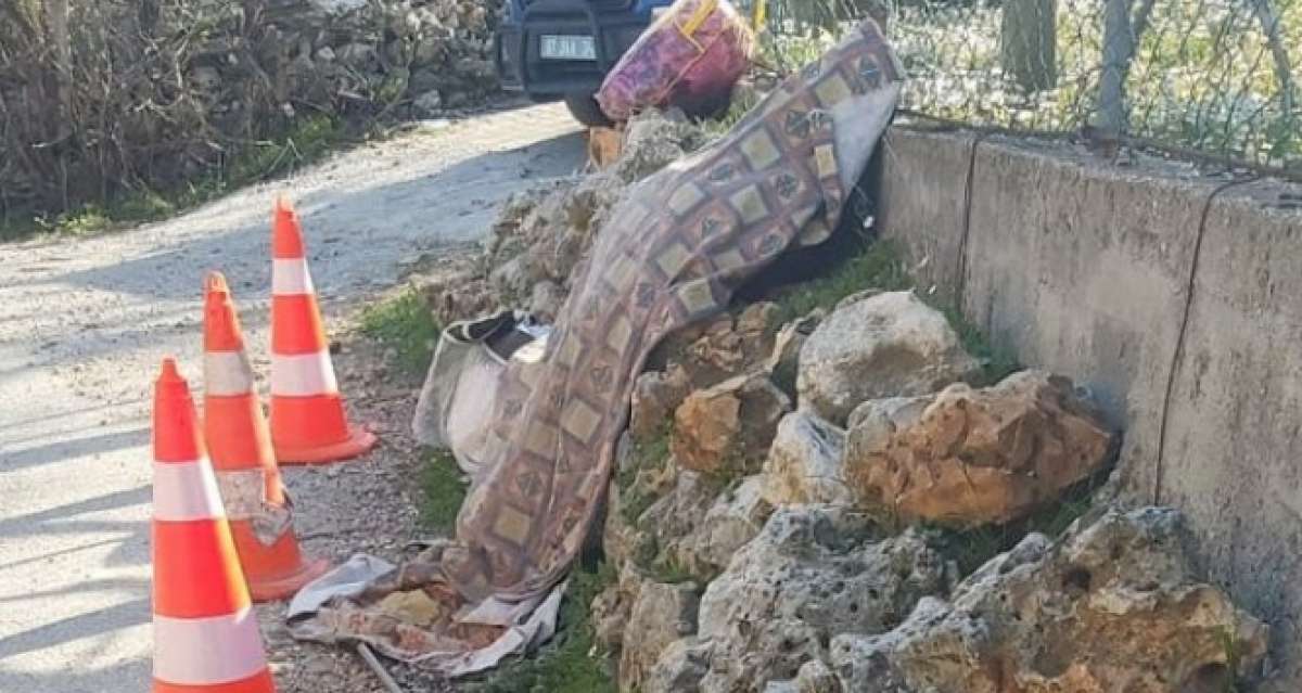 Yaşlı kadın yol kenarındaki duvarın yanında ölü bulundu