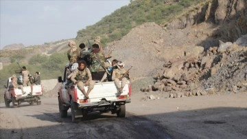Yemen'deki İran destekli Husiler, Hudeyde iline bağlı Tuhayta kentini ele geçirdi