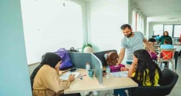 Yenişehir Belediyesi’nden öğrenci ve engellilere hijyen seti desteği