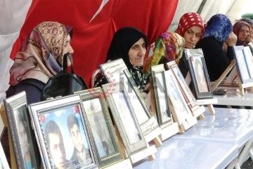 Yıllardır oğlunu bekleyen babadan evladına 'teslim ol' &ccedil;ağrısı