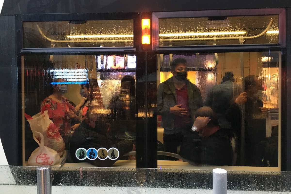 Yoğun yağış Eskişehir'de tramvay seferlerini durdurdu