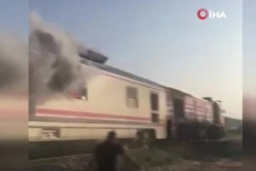 Yolcu treninin vagonu alev alev yandı, vatandaşlar büyük panik yaşadı