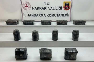 Y&uuml;ksekova'da 15 kilo metamfetamin ele ge&ccedil;irildi