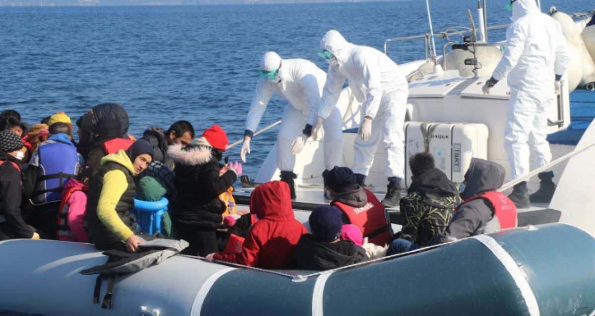 Yunanistan'ın ölüme terk ettiği 231 düzensiz göçmen kurtarıldı