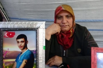 Yüreği yanık anne Güzide Demir: 'Oğlumu HDP'den alana kadar buradan gitmeyeceğim'