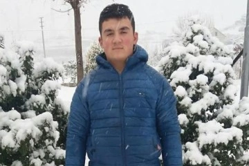 Yüzmek için havuza giren genç hayatını kaybetti