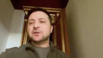 Zelenski Kiev'de kalmaya devam edeceğini ve saklanmadığını açıkladı