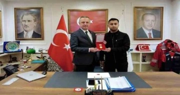 Zonguldaklı itfaiye erine üstün fedakarlık madalyası
